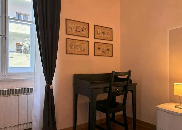 Apartment Blue Marble *